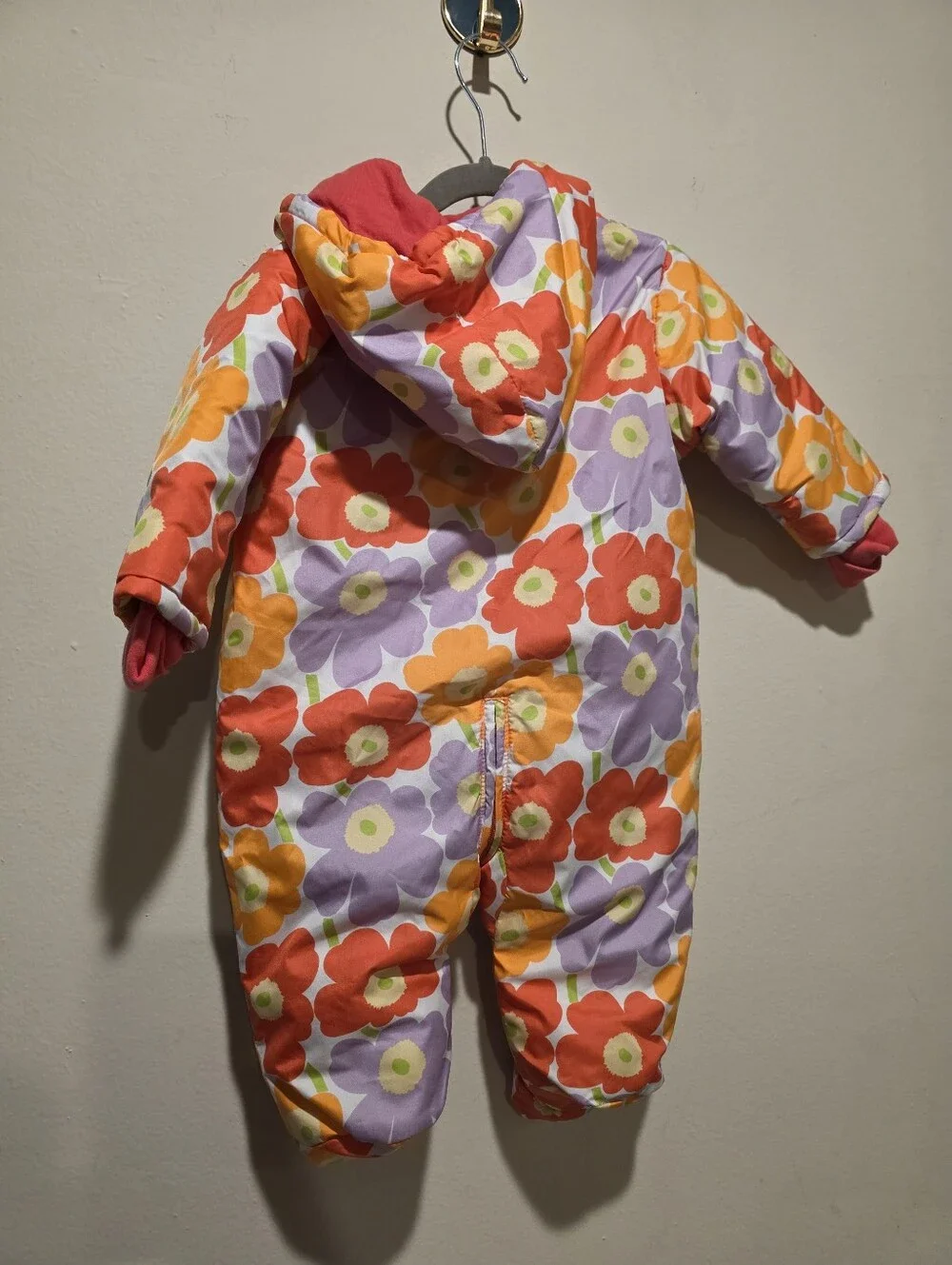 Marimekko infant floral snowsuit, bunting, and puffer pram in size 68 / 6 Months
